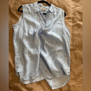 Uniqlo Sleeveless Light Blue Floral Button-Front Top